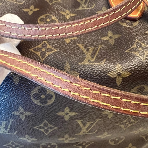 LOUIS VUITTON LV Neverfull MM Monogram Bag - Picture 16 of 17